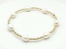 Load image into Gallery viewer, Ellie Pearl Bracelet
