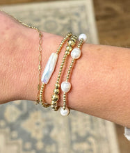 Load image into Gallery viewer, Freshwater Pearl Bar Bracelet
