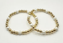 Load image into Gallery viewer, Summer Pearl Bracelet
