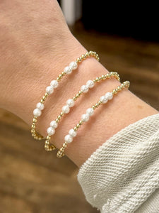 Delta Pearl Bracelet