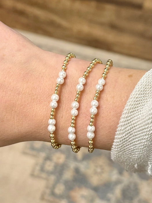 Delta Pearl Bracelet