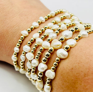 Ellie Pearl Bracelet