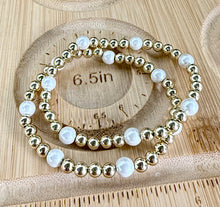 Load image into Gallery viewer, Summer Pearl Bracelet
